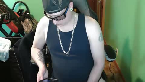 edwardaims_2please online show from April 13, 5:40 pm