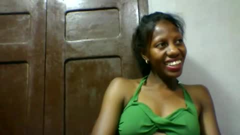 edwige770943 online show from May 8, 6:46 pm