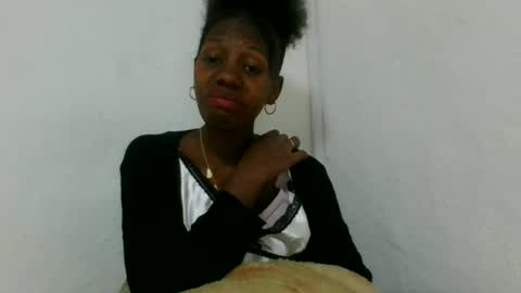 edwige770943 online show from June 30, 5:19 am