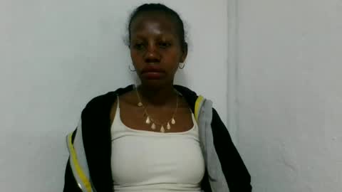 edwige770943 online show from July 3, 3:24 am