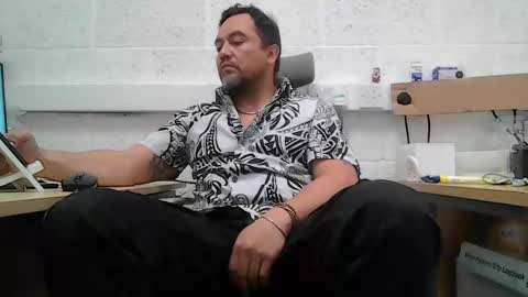 EdM online show from April 20, 9:34 am