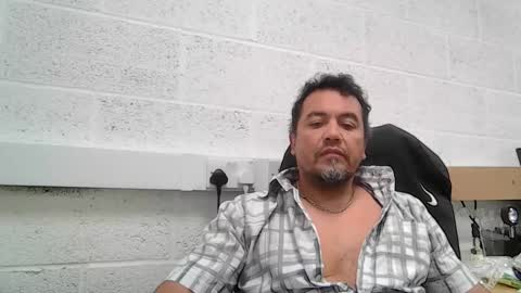 Snapshot of edwill13 chatting on May 8, 11:48 am EdM online show from May 8, 11:48 am