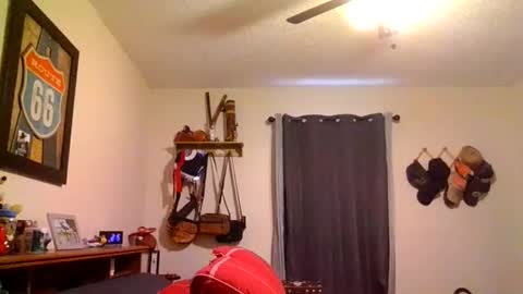 Snapshot of edwins777 chatting on December 30, 8:15 pm Nicky789 online show from December 30, 8:15 pm