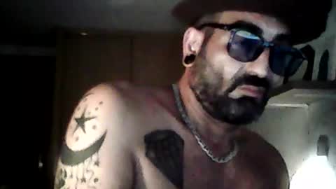 Snapshot of eemmee708927 chatting on July 4, 10:38 pm eemmee708927 online show from July 4, 10:38 pm