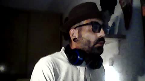 Snapshot of eemmee708927 chatting on July 6, 12:02 pm eemmee708927 online show from July 6, 12:02 pm