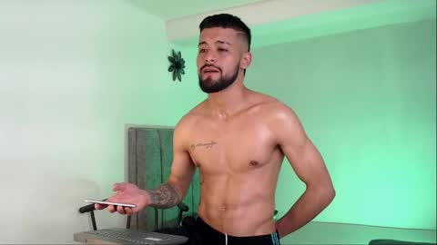 Snapshot of eevil_boys_77 chatting on October 2, 12:34 pm eevil_boys_77 online show from October 2, 12:34 pm