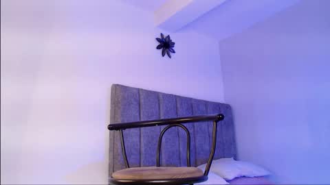 Snapshot of eevil_boys_77 chatting on October 10, 4:28 pm eevil_boys_77 online show from October 10, 4:28 pm