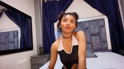 Effie online show from March 7, 9:06 pm