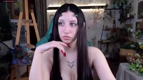 effiemeowley online show from April 12, 2:11 pm