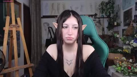 effiemeowley online show from April 23, 9:41 am