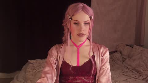 Effie Mur online show from December 11, 6:20 pm