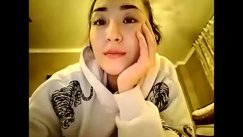 Snapshot of effy007 chatting on December 11, 12:34 pm Effy online show from December 11, 12:34 pm