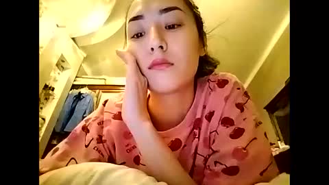 Snapshot of effy007 chatting on March 8, 2:40 pm Effy online show from March 8, 2:40 pm