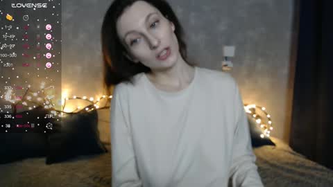 Snapshot of effy_gray chatting on January 19, 3:08 am Anna online show from January 19, 3:08 am