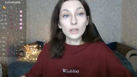 Snapshot of effy_gray chatting on October 12, 5:17 am Anna online show from October 12, 5:17 am