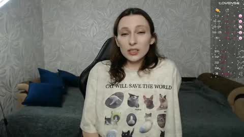 Snapshot of effy_gray chatting on May 1, 8:02 pm Anna online show from May 1, 8:02 pm
