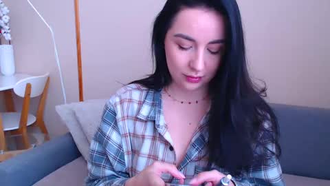 Effy online show from December 17, 9:50 am