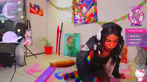 Snapshot of effy_marinn chatting on November 9, 2:10 am effy_marinn online show from November 9, 2:10 am