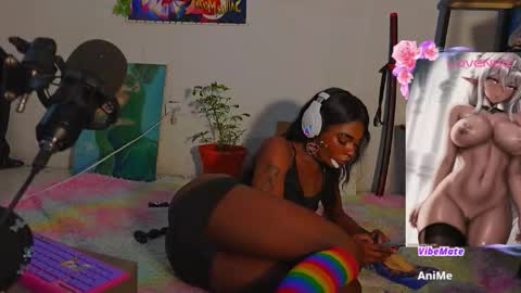 Snapshot of effy_marinn chatting on November 19, 1:22 pm effy_marinn online show from November 19, 1:22 pm
