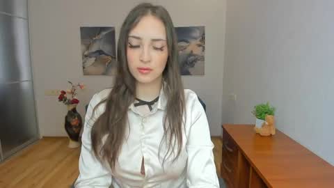 Effy Royse online show from June 7, 5:33 am