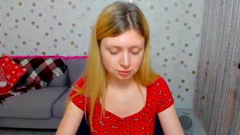 Effy online show from December 12, 4:53 pm
