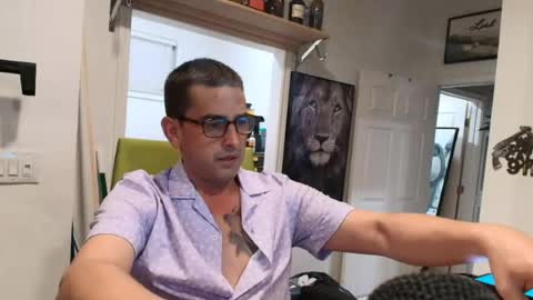 Snapshot of eguevara555500 chatting on June 13, 9:51 am SilverBulture online show from June 13, 9:51 am