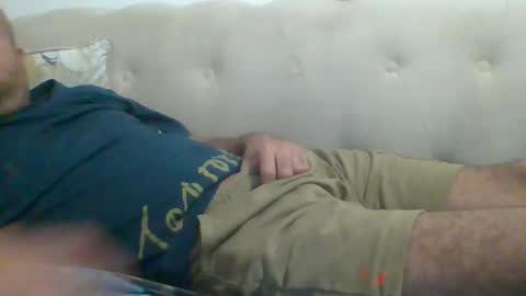 Snapshot of egyman2022 chatting on December 20, 6:48 pm Im momo 35 Egyptian at Dubai online show from December 20, 6:48 pm