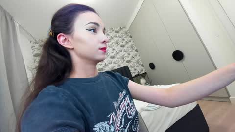 Snapshot of ehotlovea chatting on March 4, 2:38 am Erik and Alice online show from March 4, 2:38 am