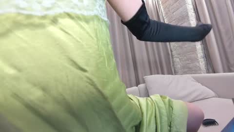 Snapshot of ehotlovea chatting on October 21, 12:11 am Erik and Alice online show from October 21, 12:11 am