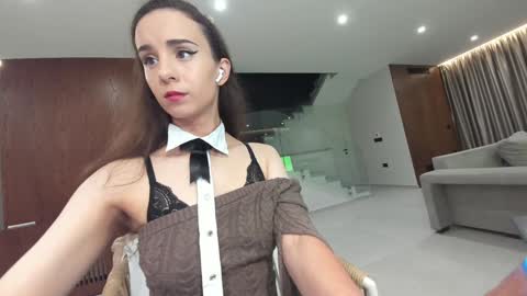 Snapshot of ehotlovea chatting on November 9, 2:10 am Erik and Alice online show from November 9, 2:10 am