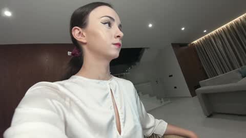 Snapshot of ehotlovea chatting on November 21, 2:10 am Erik and Alice online show from November 21, 2:10 am