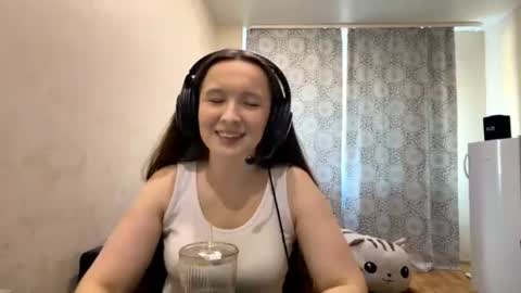 Snapshot of ehtellowndes chatting on June 18, 11:25 am Ehtell online show from June 18, 11:25 am