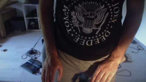 eighthundredeightyeight online show from July 12, 10:06 am