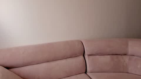  EileenFord    online show from June 11, 10:30 pm