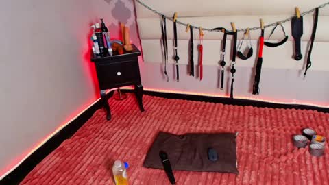 EimmyAdams online show from March 30, 8:32 pm