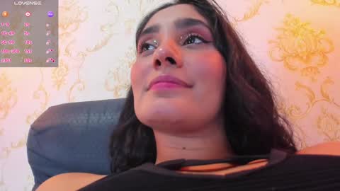 Snapshot of eimy_robertss chatting on December 28, 11:26 pm Eimy online show from December 28, 11:26 pm