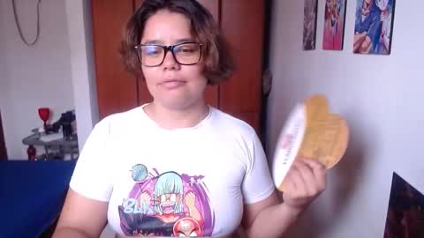 Snapshot of eimy_saenzz chatting on November 10, 3:33 pm eimy_saenzz online show from November 10, 3:33 pm