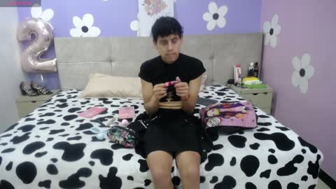 Snapshot of eimyflorian chatting on January 31, 11:35 am Eimyflorian online show from January 31, 11:35 am
