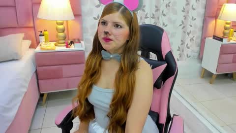 Snapshot of eimyjoness chatting on October 26, 1:11 am EimmyJones online show from October 26, 1:11 am