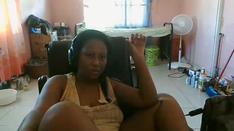 Eirondra Valeen online show from October 29, 1:35 pm