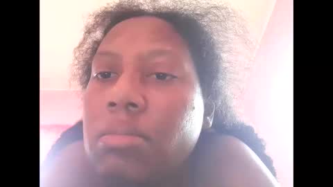 Eirondra Valeen online show from November 9, 1:09 pm