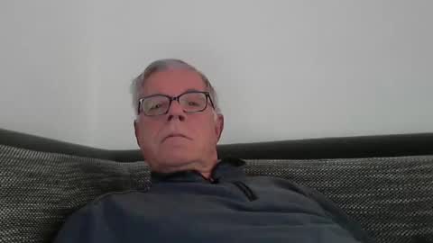 eisbaer1957 online show from December 8, 8:30 am