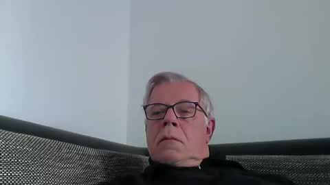 eisbaer1957 online show from March 2, 8:48 am