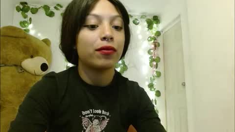 Snapshot of eiviiy1609 chatting on September 20, 1:12 pm eiviiy1609 online show from September 20, 1:12 pm