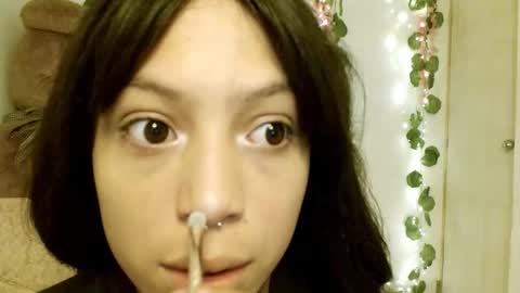 Snapshot of eiviiy1609 chatting on October 13, 1:44 pm eiviiy1609 online show from October 13, 1:44 pm