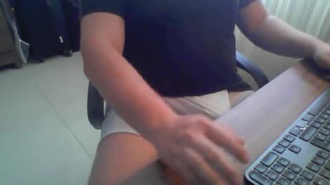 Snapshot of ekudemic chatting on February 17, 8:47 pm Juan Pablo M online show from February 17, 8:47 pm