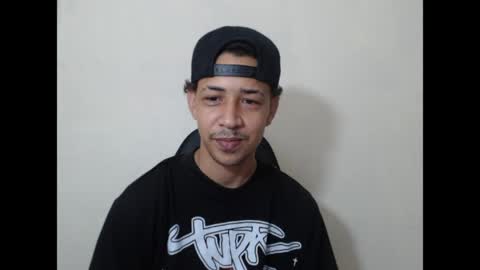 Snapshot of el_menor chatting on May 14, 3:02 am Instagram BelowAbajo online show from May 14, 3:02 am