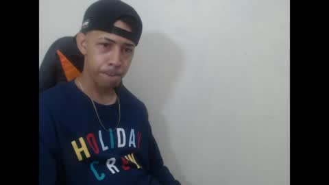 Snapshot of el_menor chatting on May 18, 6:41 am Instagram BelowAbajo online show from May 18, 6:41 am