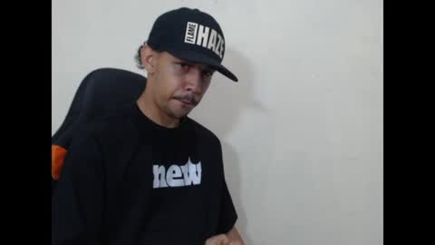 Snapshot of el_menor chatting on June 17, 4:26 am Instagram BelowAbajo online show from June 17, 4:26 am