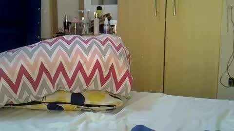 petite online show from December 29, 5:01 pm